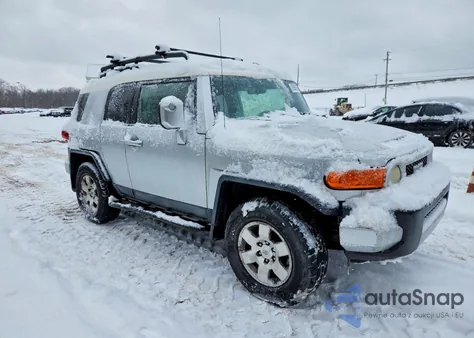 2008 Toyota Fj Cruiser Base z USA, uszkodzony, nr VIN JTEBU11F280104566